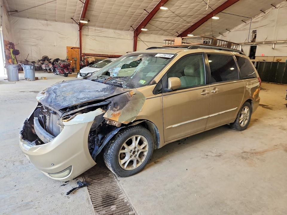 2004 TOYOTA SIENNA - Търг №66026776