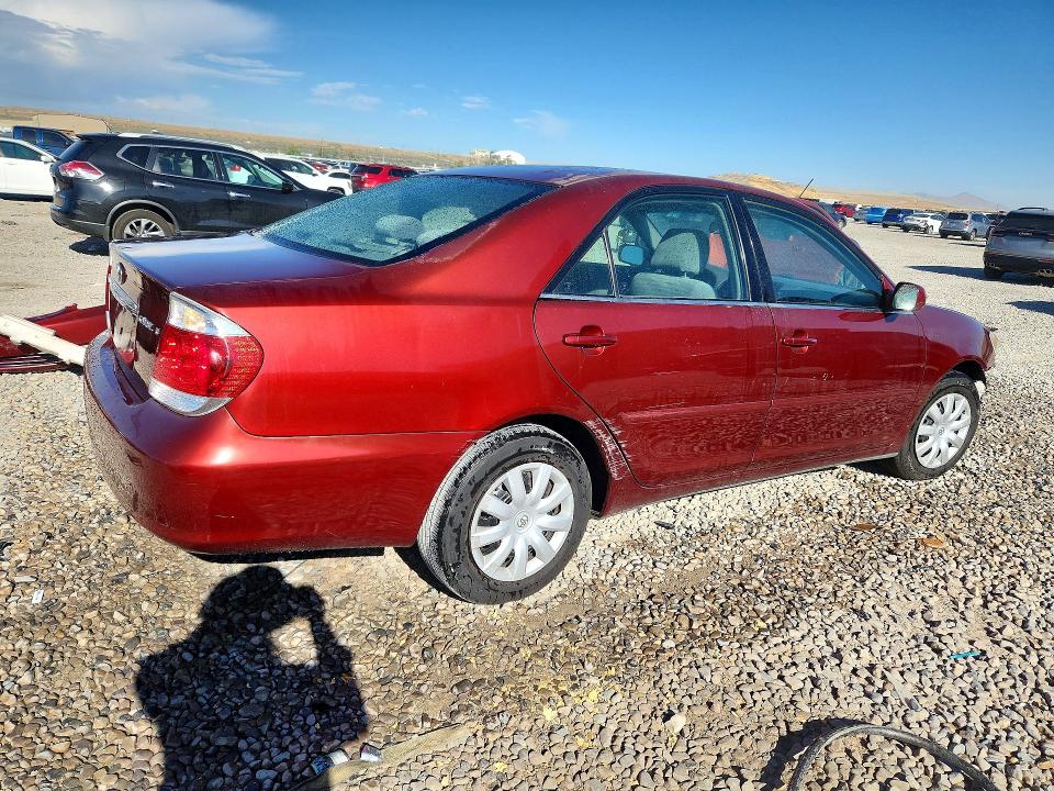 Photo 3 from auction – 2005 TOYOTA CAMRY with VIN 4T1BE32K15U004354