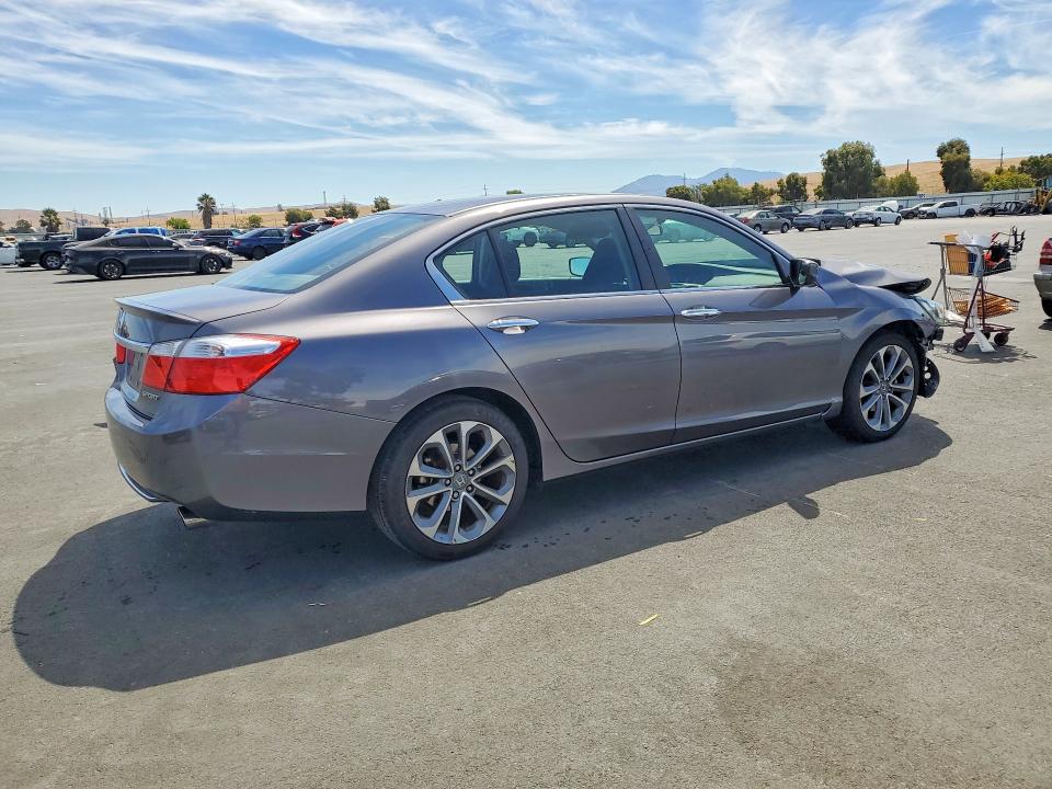 Photo 3 from auction – 2014 HONDA ACCORD with VIN 1HGCR2F56EA269625