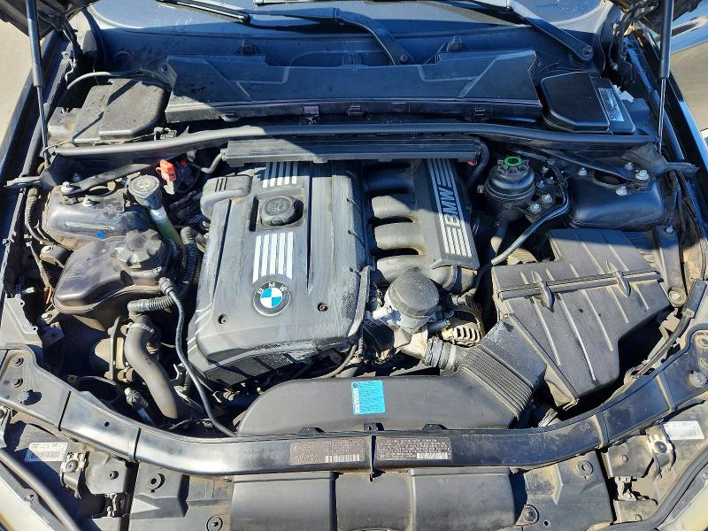 Photo 11 from auction – 2010 BMW 328 with VIN WBAPH5C50AA439543