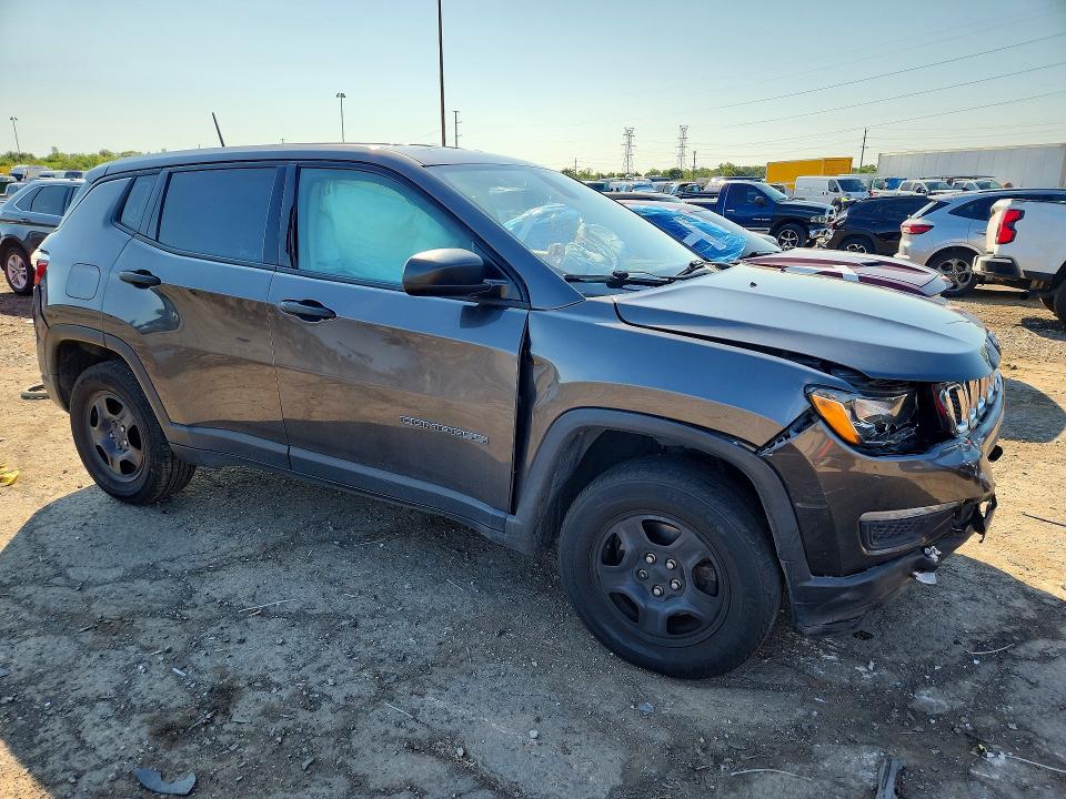 Photo 4 from auction – 2018 JEEP COMPASS with VIN 3C4NJDAB2JT177177