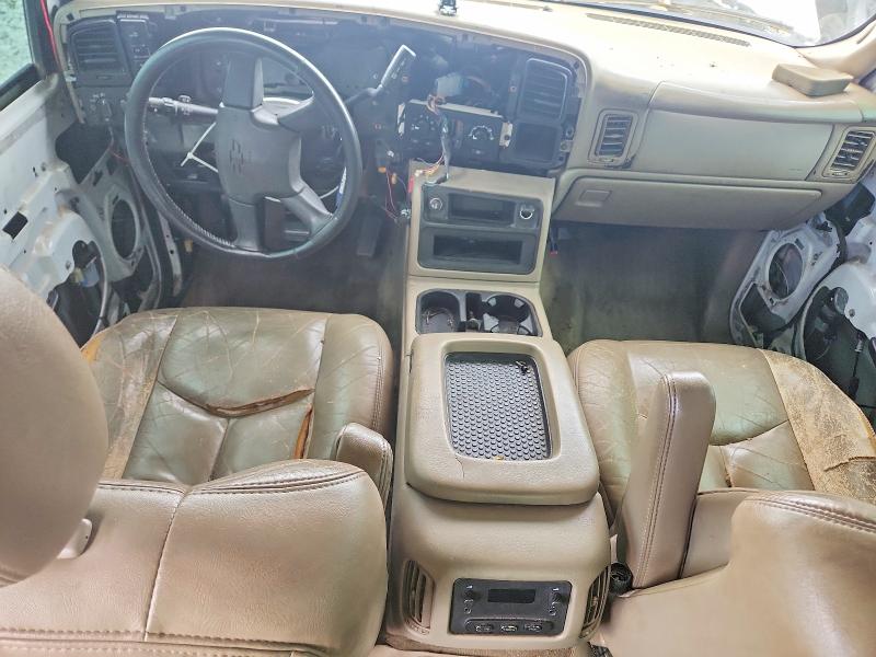 Photo 8 from auction – 2004 CHEVROLET SILVERADO with VIN 1GCHK23114F132698
