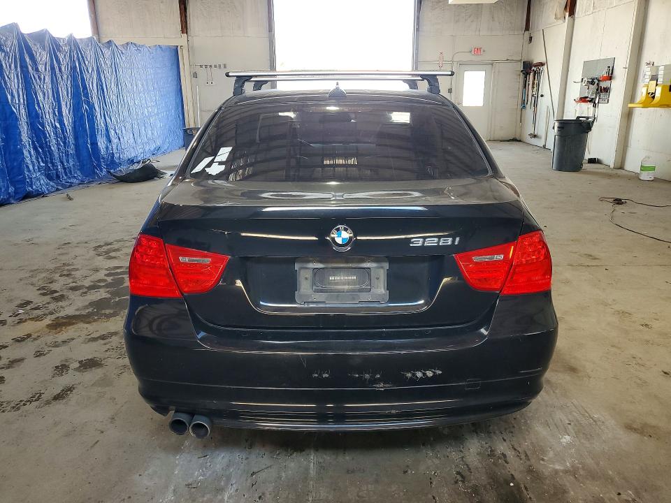 Photo 6 from auction – 2010 BMW 328 with VIN WBAPH5C54AA439335