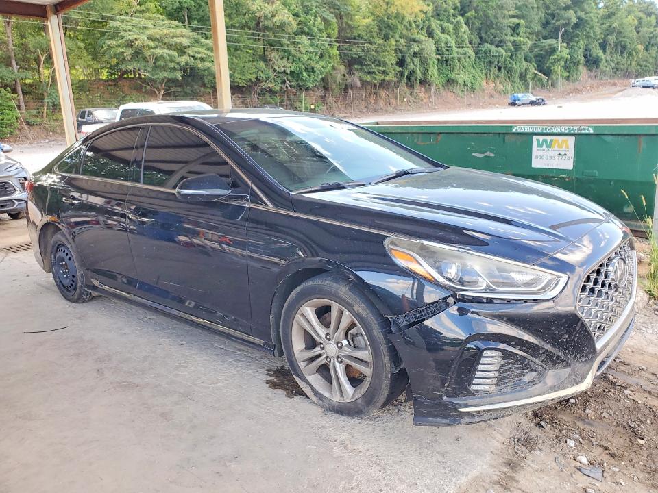 Photo 4 from auction – 2018 HYUNDAI SONATA with VIN 5NPE34AF2JH689616