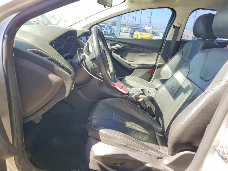 Zdjęcie 7 z aukcji – 2014 FORD FOCUS z VIN 1FADP3J25EL417804