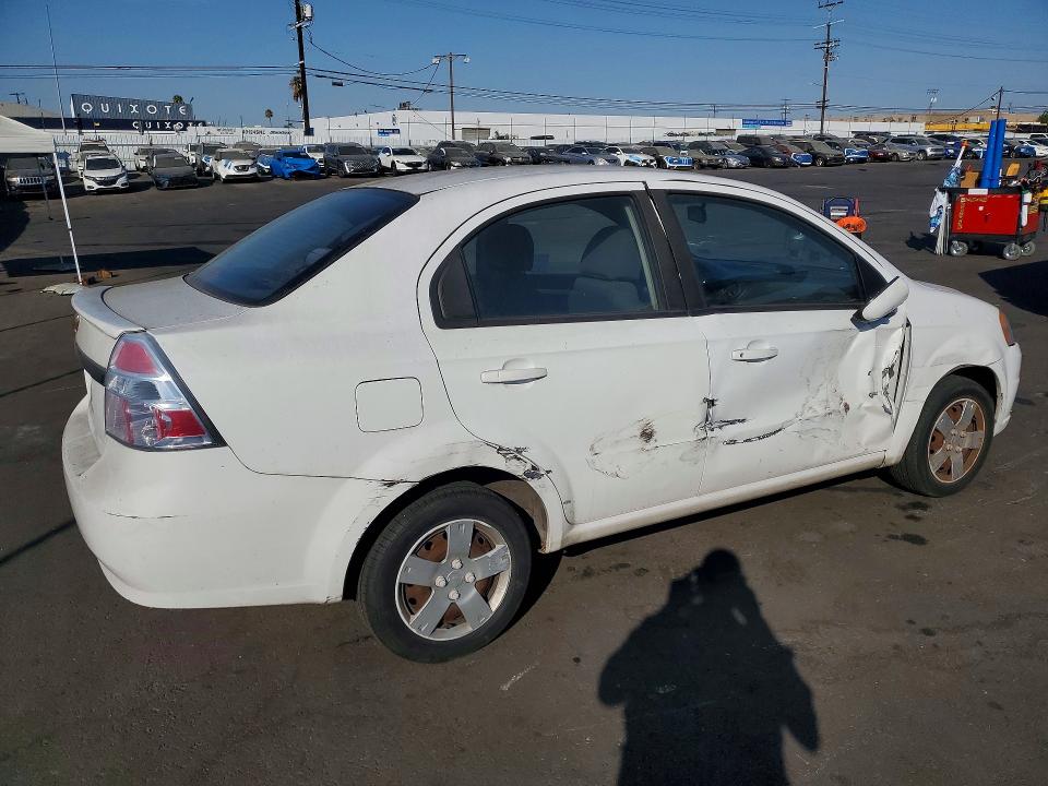 Foto 3 de la subasta – 2011 CHEVROLET AVEO con VIN KL1TD5DE3BB210255