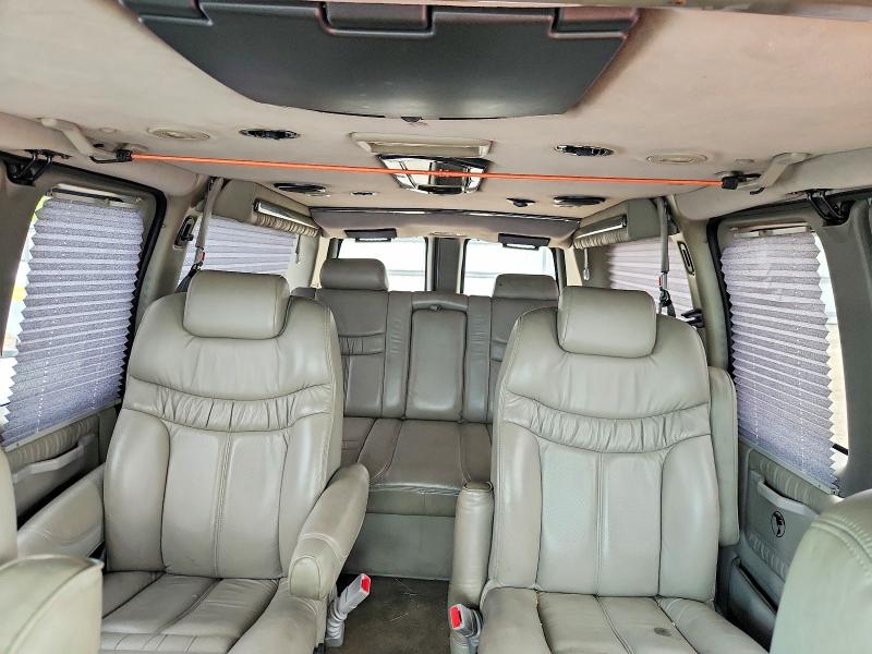 Photo 10 from auction – 2005 GMC SAVANA with VIN 1GDFH15T851150060