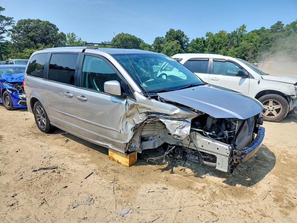 Photo 4 from auction – 2017 DODGE GRAND CARAVAN with VIN 2C4RDGCG1HR786423
