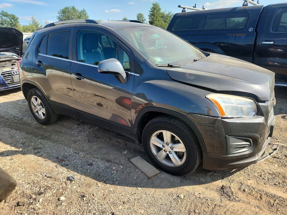Photo 4 from auction – 2016 CHEVROLET TRAX with VIN 3GNCJPSB6GL261980