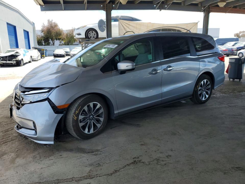 HONDA ODYSSEY 2021 with VIN 5FNRL6H70MB039732 - Photo from auction