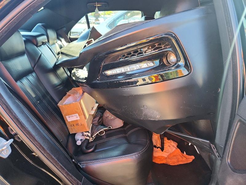 Foto 10 de la subasta – 2017 CHRYSLER 300 con VIN 2C3CCAGG9HH558020