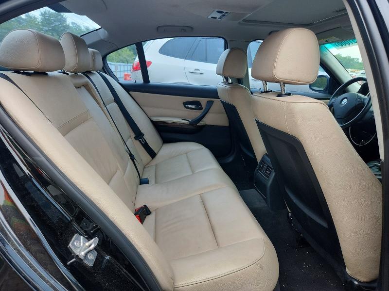 Photo 10 from auction – 2011 BMW 328 with VIN WBAPK5C55BA995432
