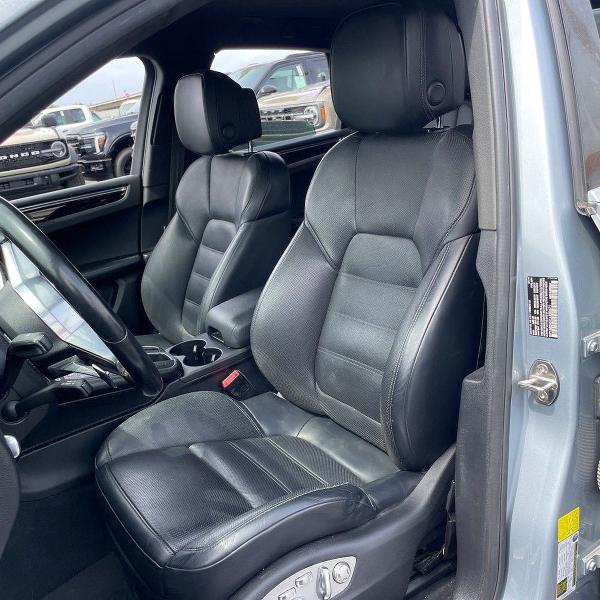 Photo 11 from auction – 2020 PORSCHE MACAN with VIN WP1AB2A57LLB30671