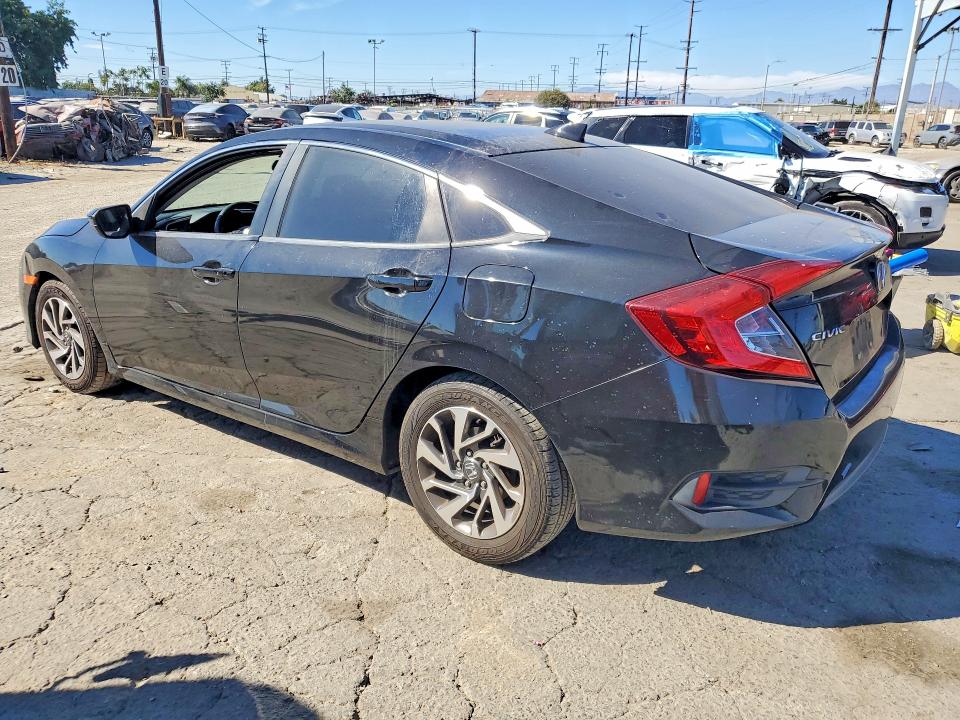 Photo 2 from auction – 2018 HONDA CIVIC with VIN 2HGFC2F75JH590860