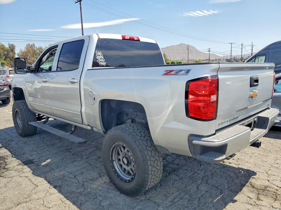 Photo 2 from auction – 2017 CHEVROLET SILVERADO with VIN 3GCUKREC2HG310368