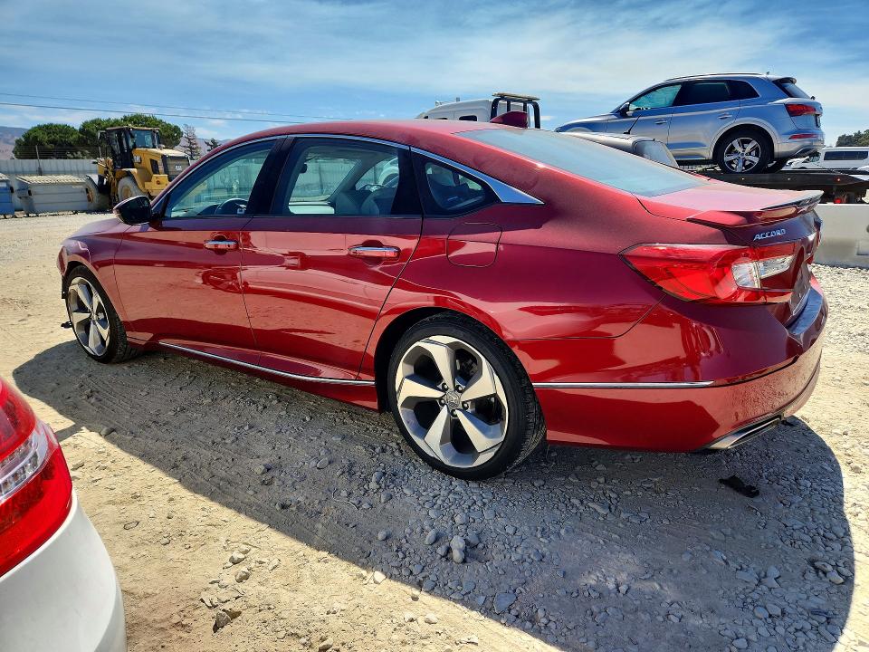 Photo 2 from auction – 2018 HONDA ACCORD with VIN 1HGCV2F93JA020742