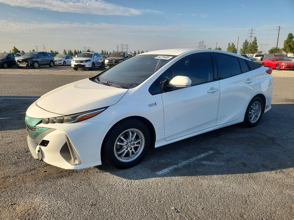 Photo 1 from auction – 2018 TOYOTA PRIUS PRIME with VIN JTDKARFP7J3083280