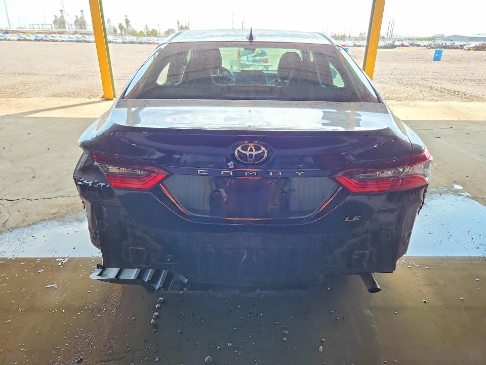 Photo 6 from auction – 2022 TOYOTA CAMRY with VIN 4T1C11AK7NU647717