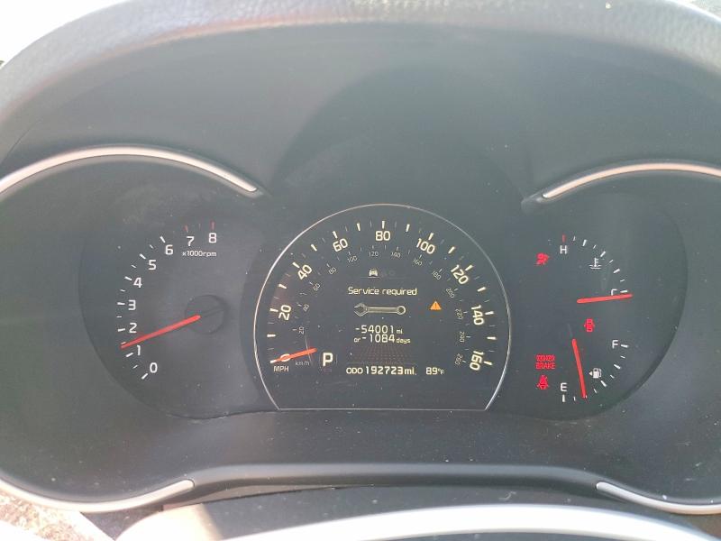 Photo 9 from auction – 2015 KIA SORENTO with VIN 5XYKU4A75FG576203