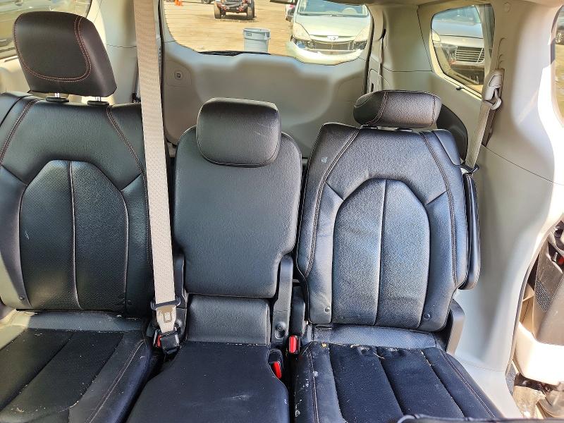 Photo 10 from auction – 2019 CHRYSLER PACIFICA with VIN 2C4RC1BG0KR681302