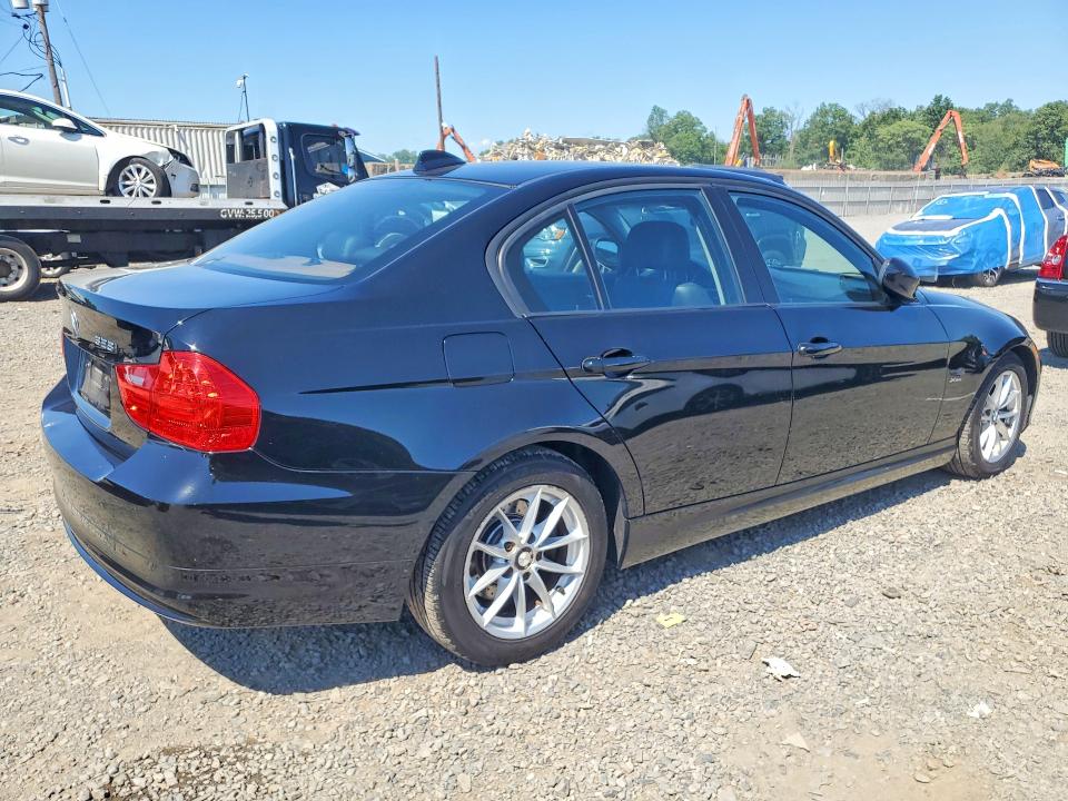 Photo 3 from auction – 2010 BMW 328 with VIN WBAPK5C57AA651860