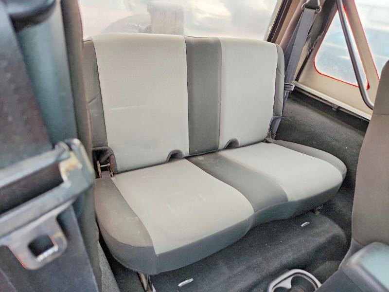 Photo 11 from auction – 2004 JEEP WRANGLER with VIN 1J4FA39S04P746081
