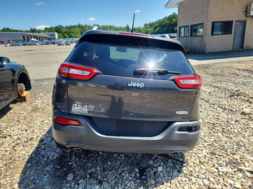 Photo 6 from auction – 2014 JEEP CHEROKEE with VIN 1C4PJMCS0EW321895