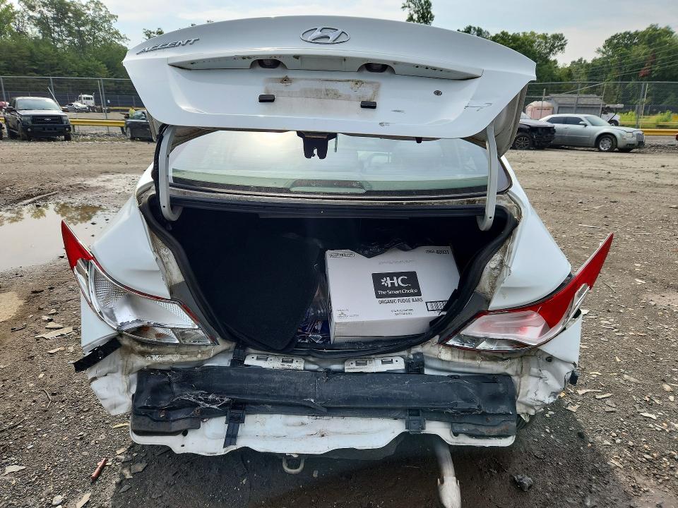 Photo 6 from auction – 2016 HYUNDAI ACCENT with VIN KMHCT4AE3GU084223