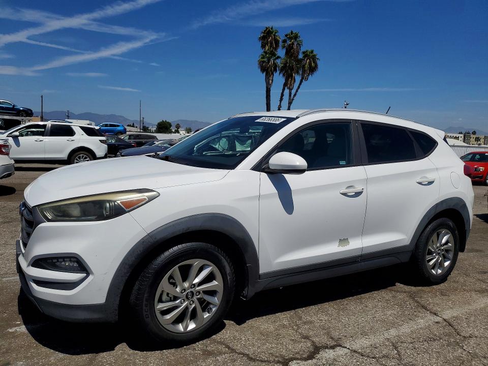 HYUNDAI TUCSON 2016 with VIN KM8J33A48GU180213 - Photo from auction