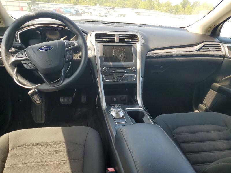 Photo 8 from auction – 2017 FORD FUSION with VIN 3FA6P0HD1HR249650