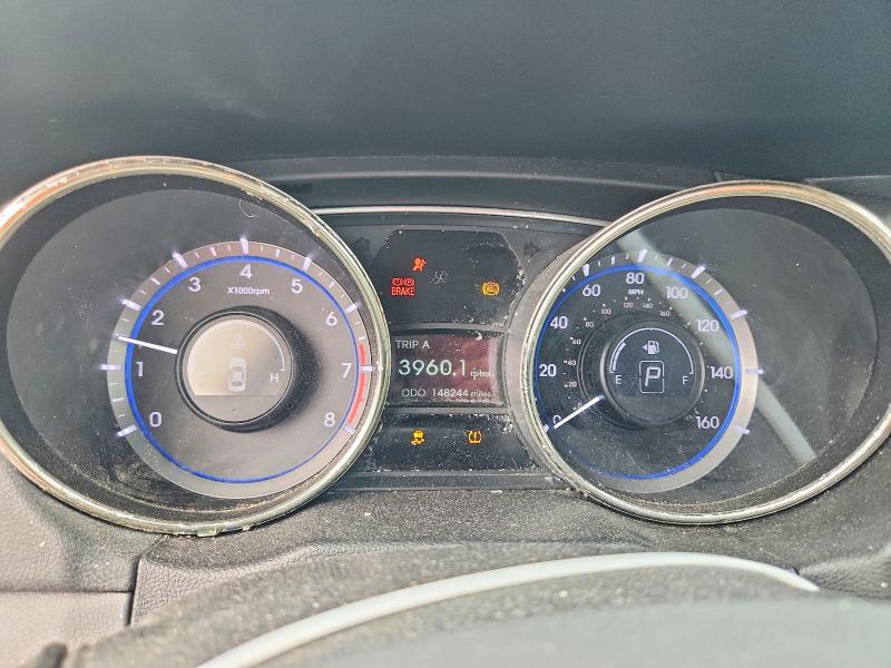 Photo 9 from auction – 2011 HYUNDAI SONATA with VIN 5NPEB4AC4BH227066