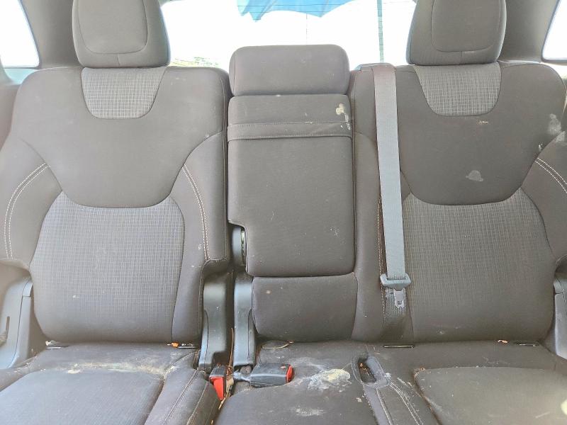 Photo 10 from auction – 2017 JEEP CHEROKEE with VIN 1C4PJLCB9HW653042