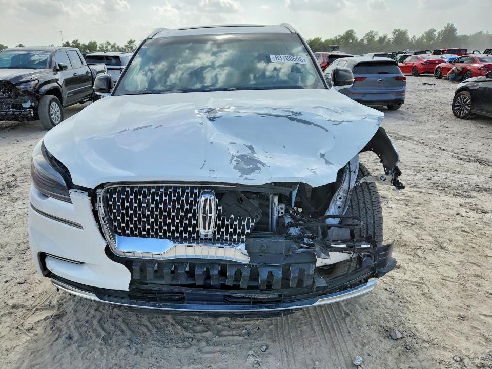 Photo 5 from auction – 2022 LINCOLN AVIATOR with VIN 5LM5J7WC5NGL01934