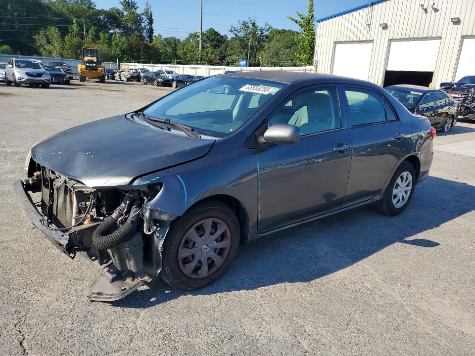 Снимка 1 от търг – 2013 TOYOTA COROLLA с VIN 2T1BU4EE9DC115863