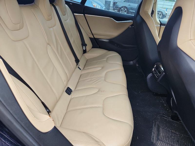 Photo 10 from auction – 2013 TESLA MODEL S with VIN 5YJSA1AG4DFP08699