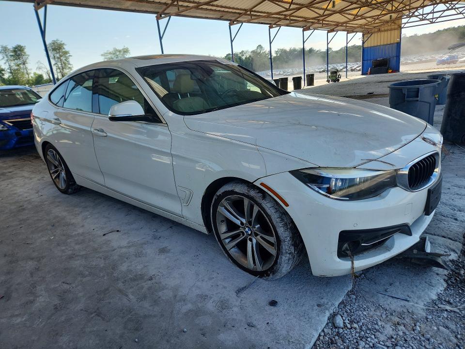 Photo 4 from auction – 2017 BMW 330 with VIN WBA8Z9C52HG453217