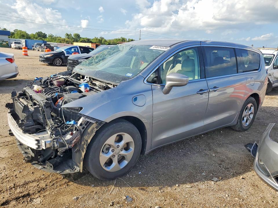 CHRYSLER PACIFICA 2018 with VIN 2C4RC1H79JR332967 - Photo from auction