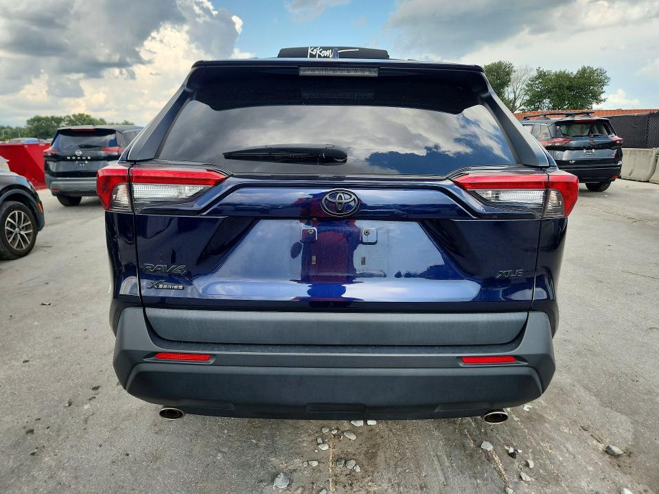 Photo 6 from auction – 2023 TOYOTA RAV4 with VIN 2T3W1RFV2PW276717