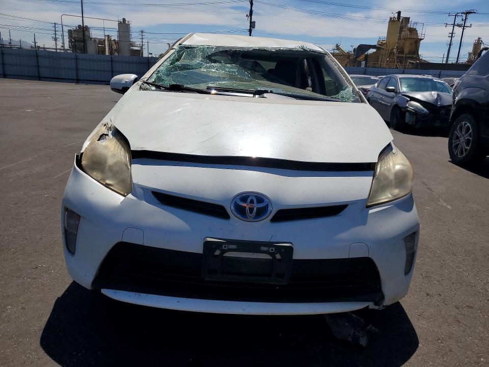 Photo 5 from auction – 2013 TOYOTA PRIUS with VIN JTDKN3DU2D1648075