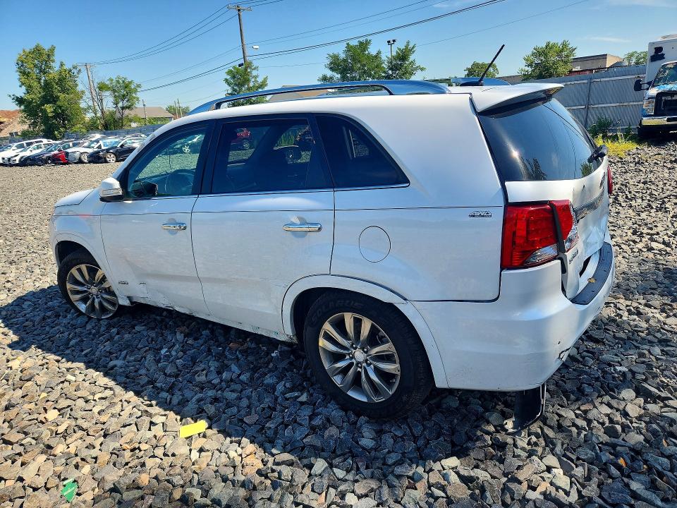 Photo 2 from auction – 2013 KIA SORENTO with VIN 5XYKWDA27DG396653
