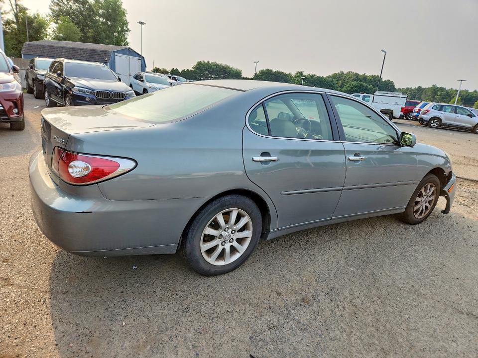 Photo 3 from auction – 2004 LEXUS ES with VIN JTHBA30G745007779