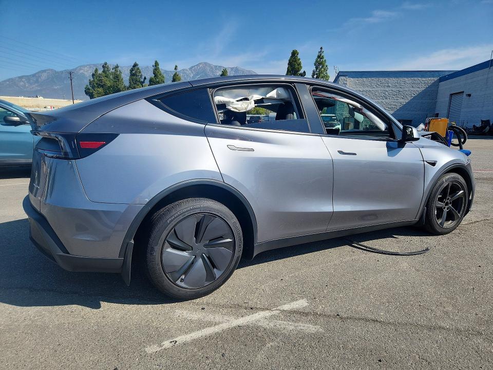 Photo 3 from auction – 2026 TESLA MODEL Y with VIN 7SAYGDEE3TF418507