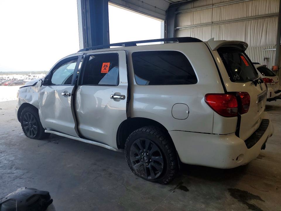 Photo 2 from auction – 2016 TOYOTA SEQUOIA with VIN 5TDDY5G19GS136222
