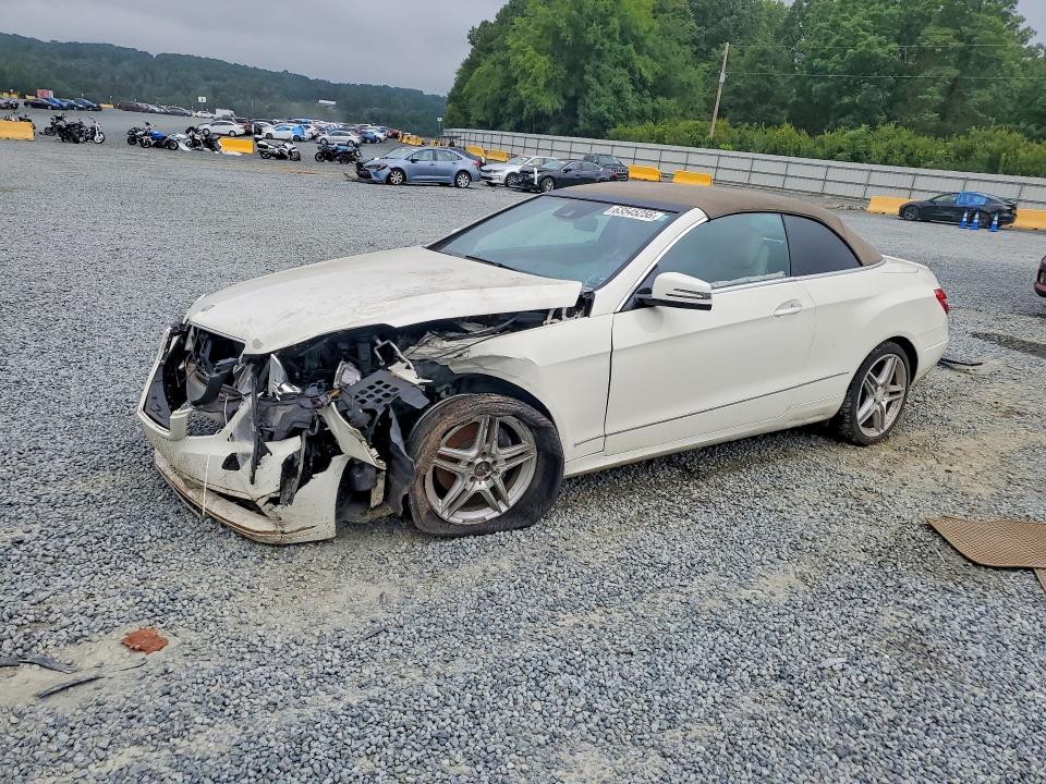 MERCEDES-BENZ E 2011 with VIN WDDKK5GF5BF058198 - Photo from auction
