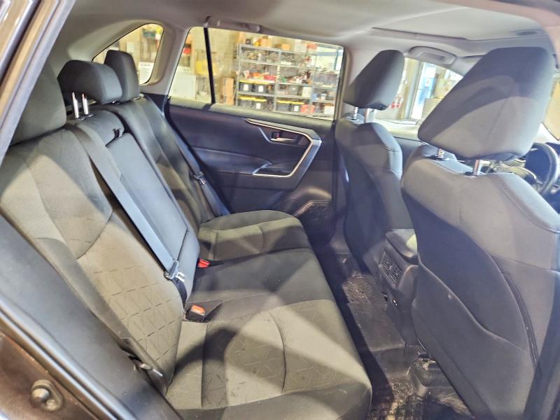 Photo 11 from auction – 2021 TOYOTA RAV4 with VIN 2T3R1RFV9MC229162