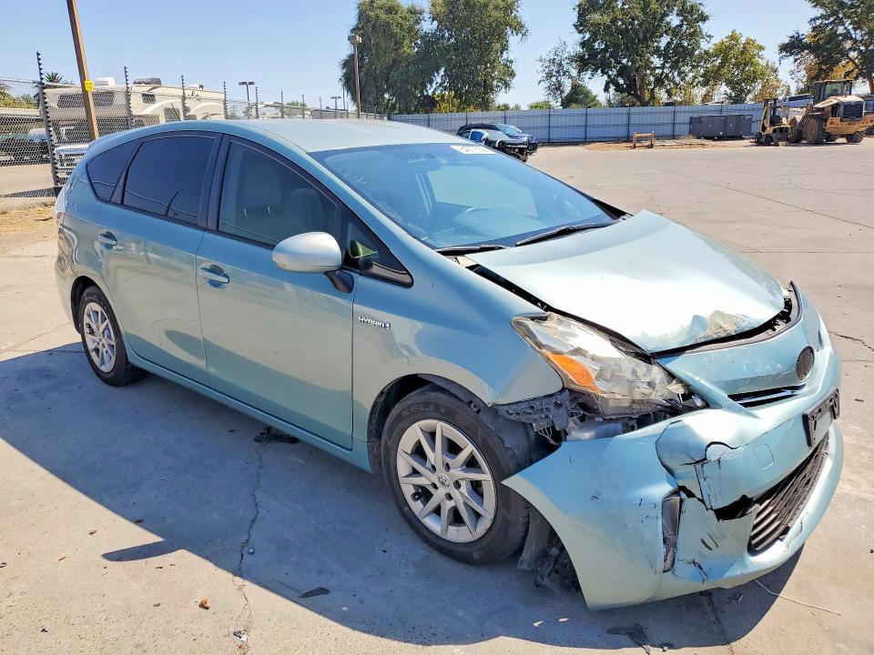 Photo 4 from auction – 2014 TOYOTA PRIUS V with VIN JTDZN3EU2E3332159
