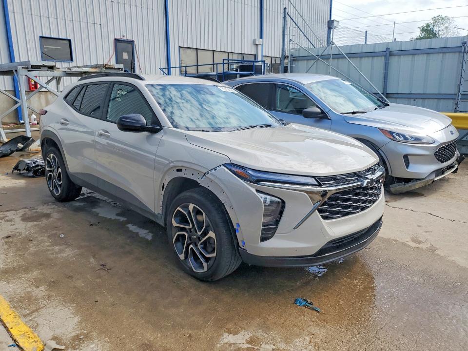 Photo 4 from auction – 2026 CHEVROLET TRAX with VIN KL77LJEPXTC029040