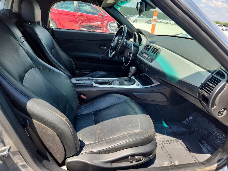 Photo 10 from auction – 2006 BMW Z4 with VIN 4USBU53536LX00954