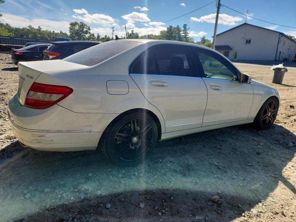 Photo 3 from auction – 2011 MERCEDES-BENZ C with VIN WDDGF8BB8BR167088