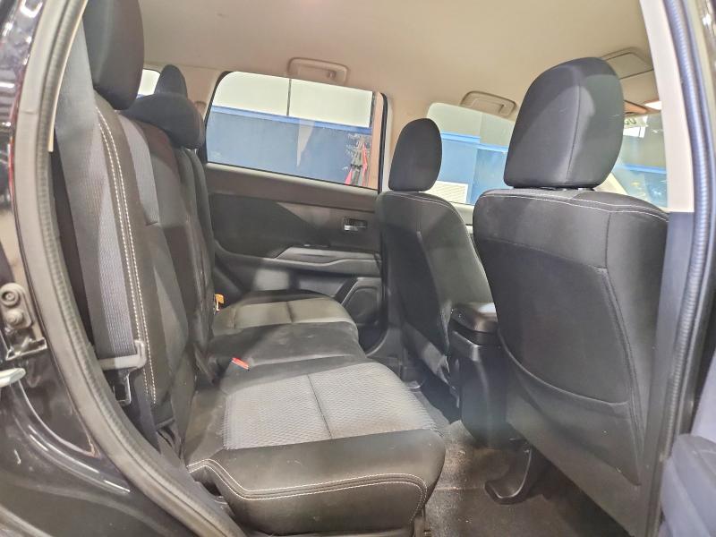 Photo 11 from auction – 2016 MITSUBISHI OUTLANDER with VIN JA4AZ3A35GZ007062